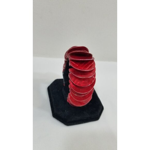 Womens Sea Shell Stretch Bracelet Red Wide Half Moon Shape One Sizse Vintage - Picture 3 of 8